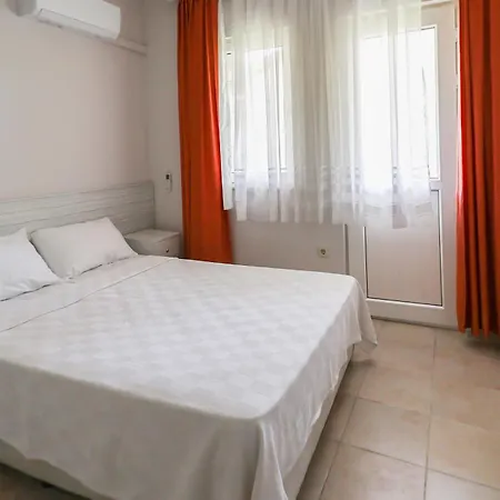 ホームステイ Mavi Melodi