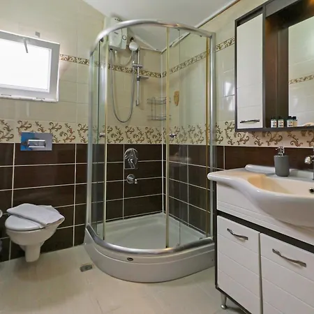 ホームステイ Mavi Melodi *